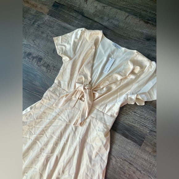 NWT! Baltic Born Poppy Satin Midi Dress Ivory Large Tie Front Wedding Engagement - Picture 5 of 7